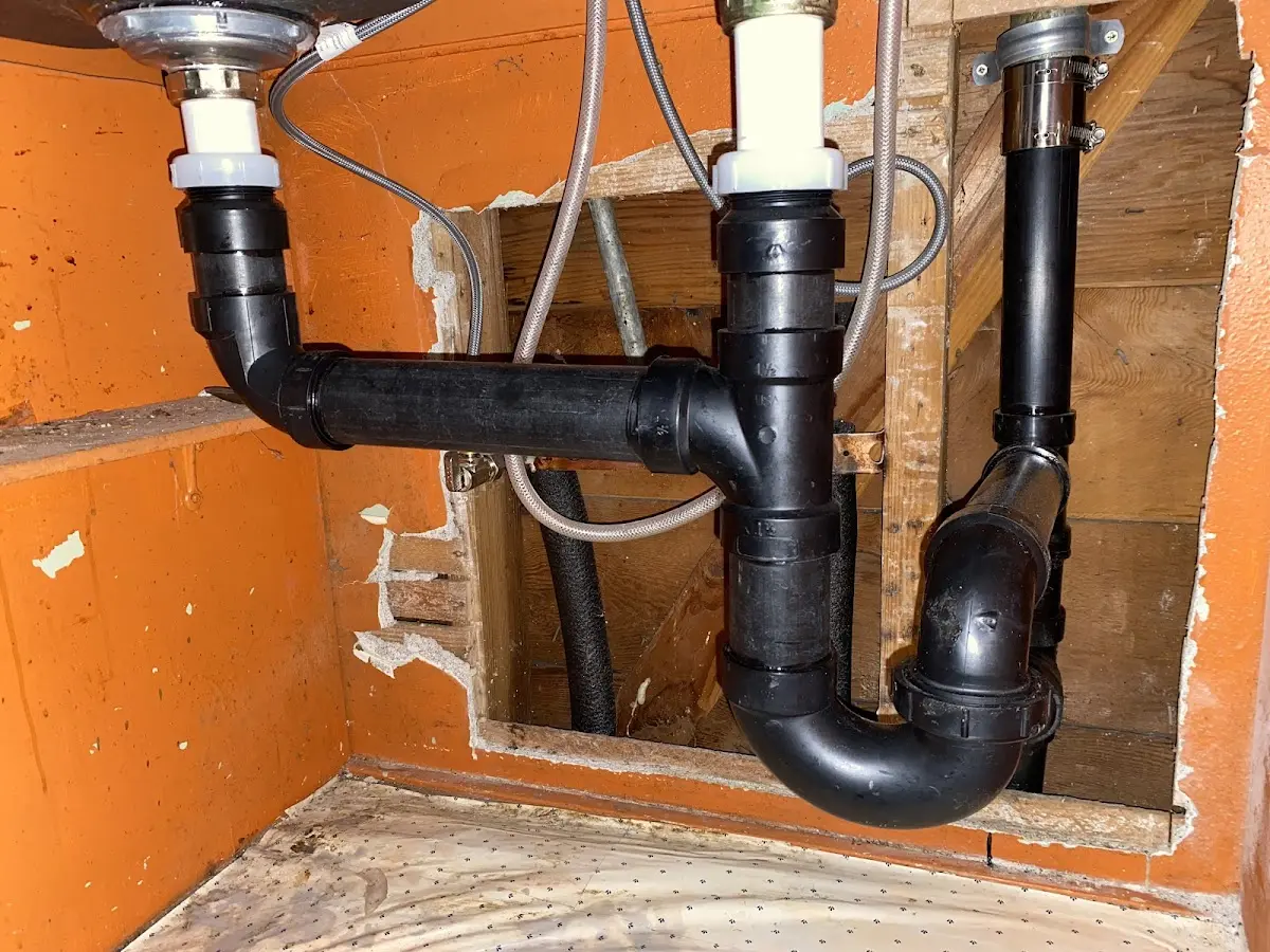 Professional Pipe Bursting equipment and tools on the job in Cave Springs